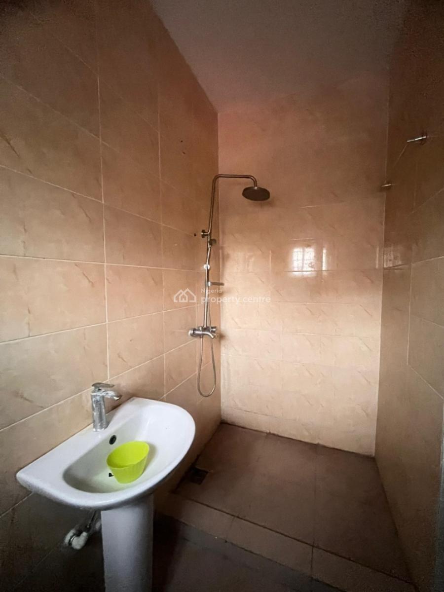 Luxurious 2 Bedroom Apartment Upstairs and Downstairs, Ado Road Ajah Lekki Lagos, Ibeju Lekki, Lagos, Flat / Apartment for Rent