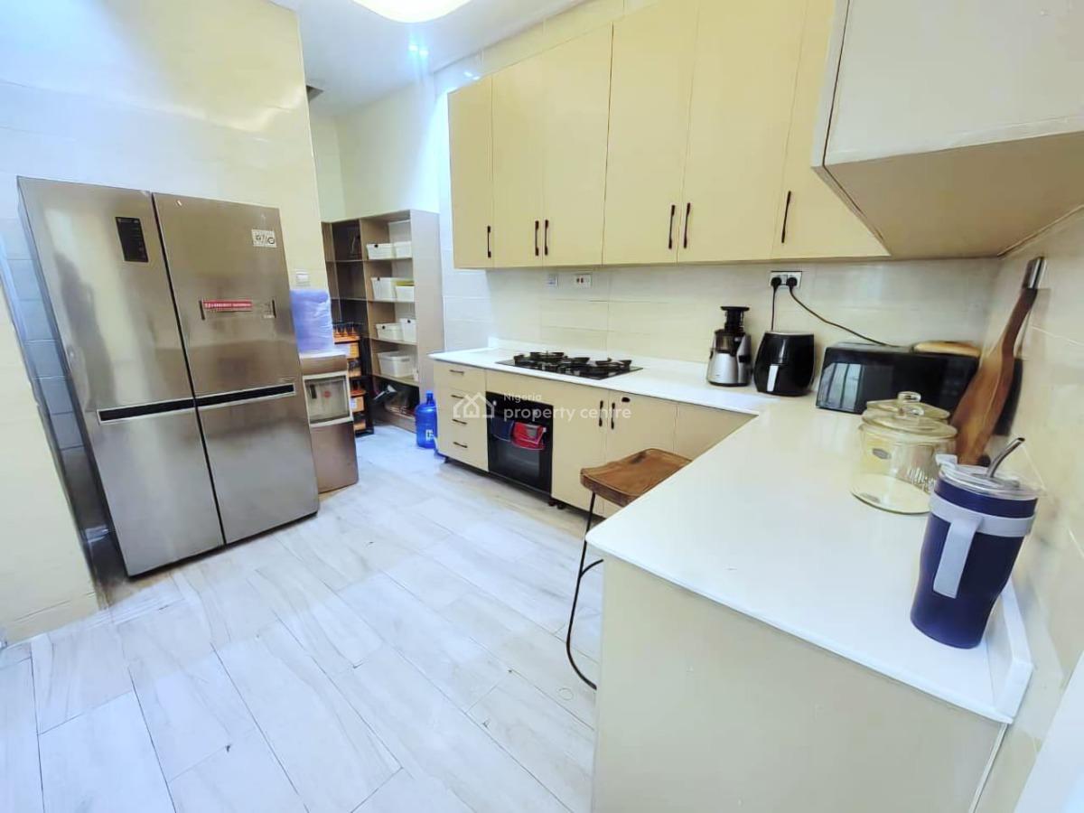 Exquisite Massive 2 Units of 3 Bedrooms with Bq, Ikoyi, Lagos, Flat / Apartment for Sale