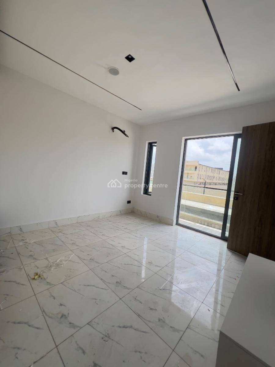 2 Bedroom Apartment with Elevators, Lekki Phase 1, Lekki, Lagos, Flat / Apartment for Sale