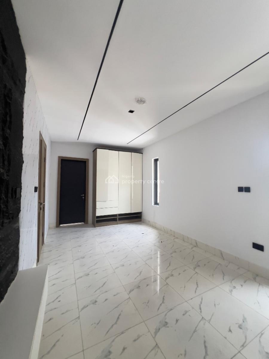 2 Bedroom Apartment with Elevators, Lekki Phase 1, Lekki, Lagos, Flat / Apartment for Sale