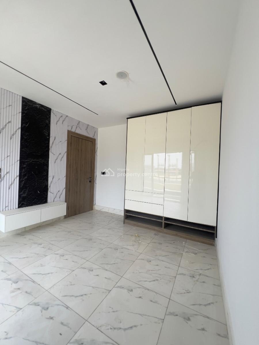 2 Bedroom Apartment with Elevators, Lekki Phase 1, Lekki, Lagos, Flat / Apartment for Sale