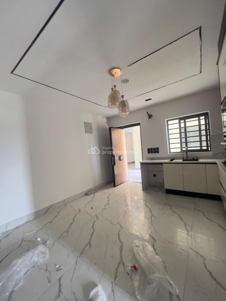 1 Bedroom Apartment with Elevators, Lekki Phase 1, Lekki, Lagos, Mini Flat (room and Parlour) for Sale