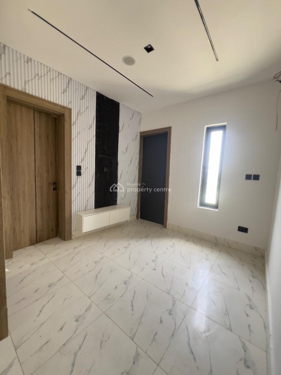 1 Bedroom Apartment with Elevators, Lekki Phase 1, Lekki, Lagos, Mini Flat (room and Parlour) for Sale