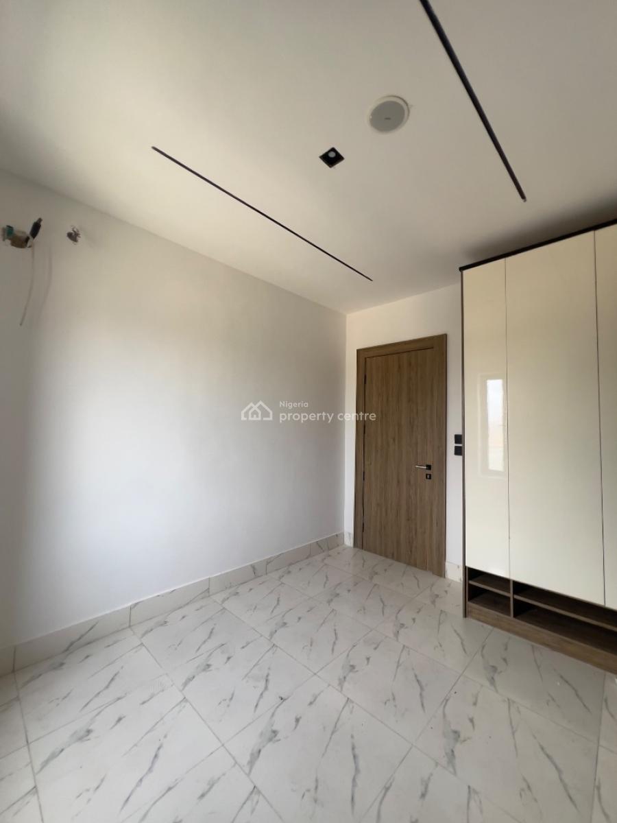 1 Bedroom Apartment with Elevators, Lekki Phase 1, Lekki, Lagos, Mini Flat (room and Parlour) for Sale