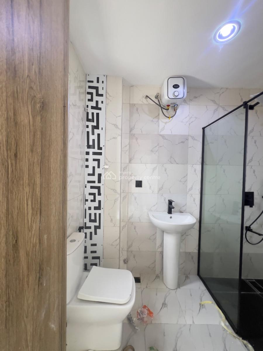 1 Bedroom Apartment with Elevators, Lekki Phase 1, Lekki, Lagos, Mini Flat (room and Parlour) for Sale