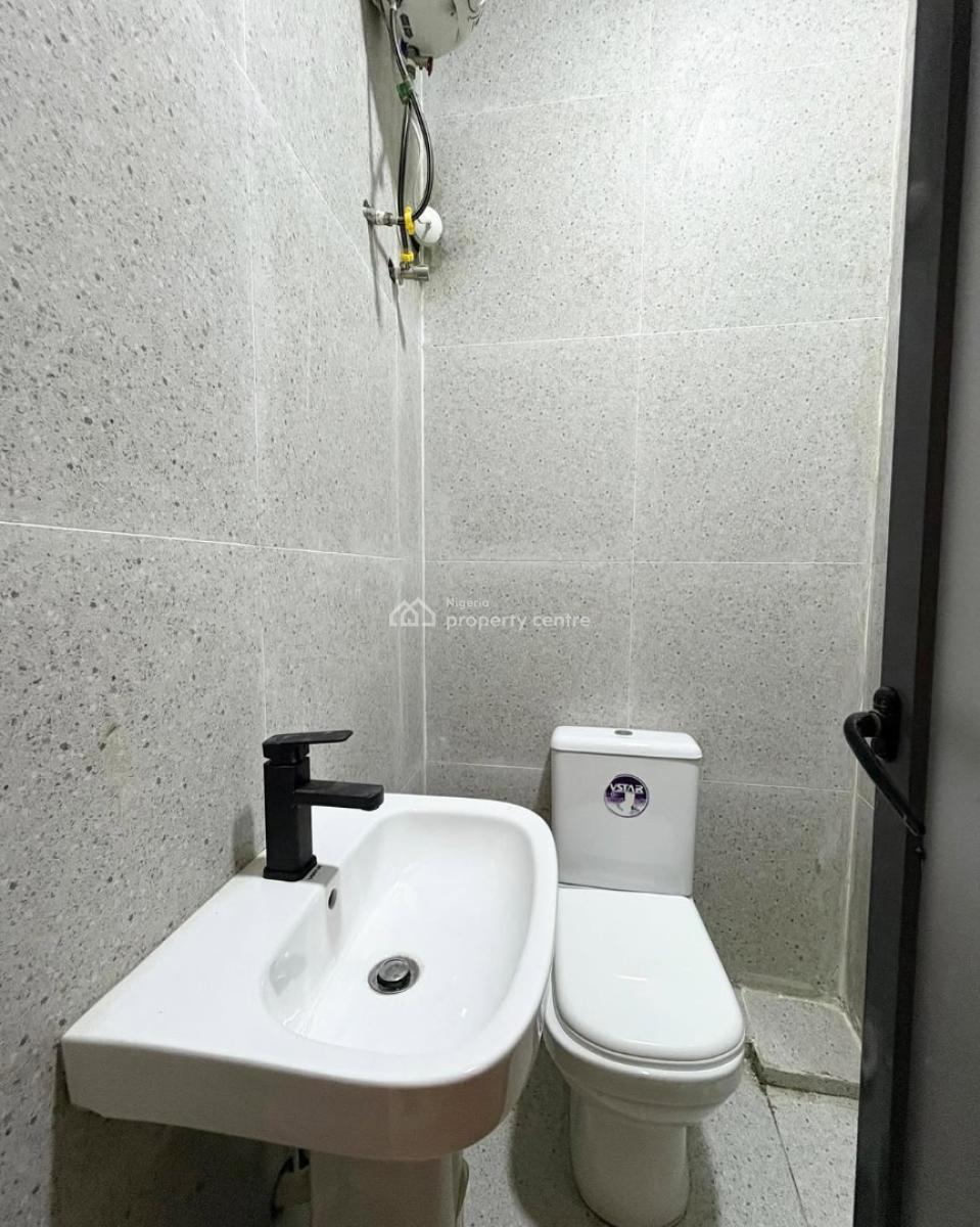 Luxury 2 Bedroom Flat, Ilasan, Lekki, Lagos, Flat / Apartment for Rent