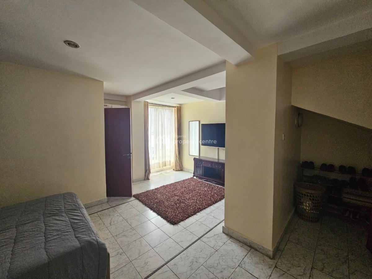 2 Bedroom Service Apartment with a Pool, Victoria Island (vi), Lagos, Block of Flats for Sale