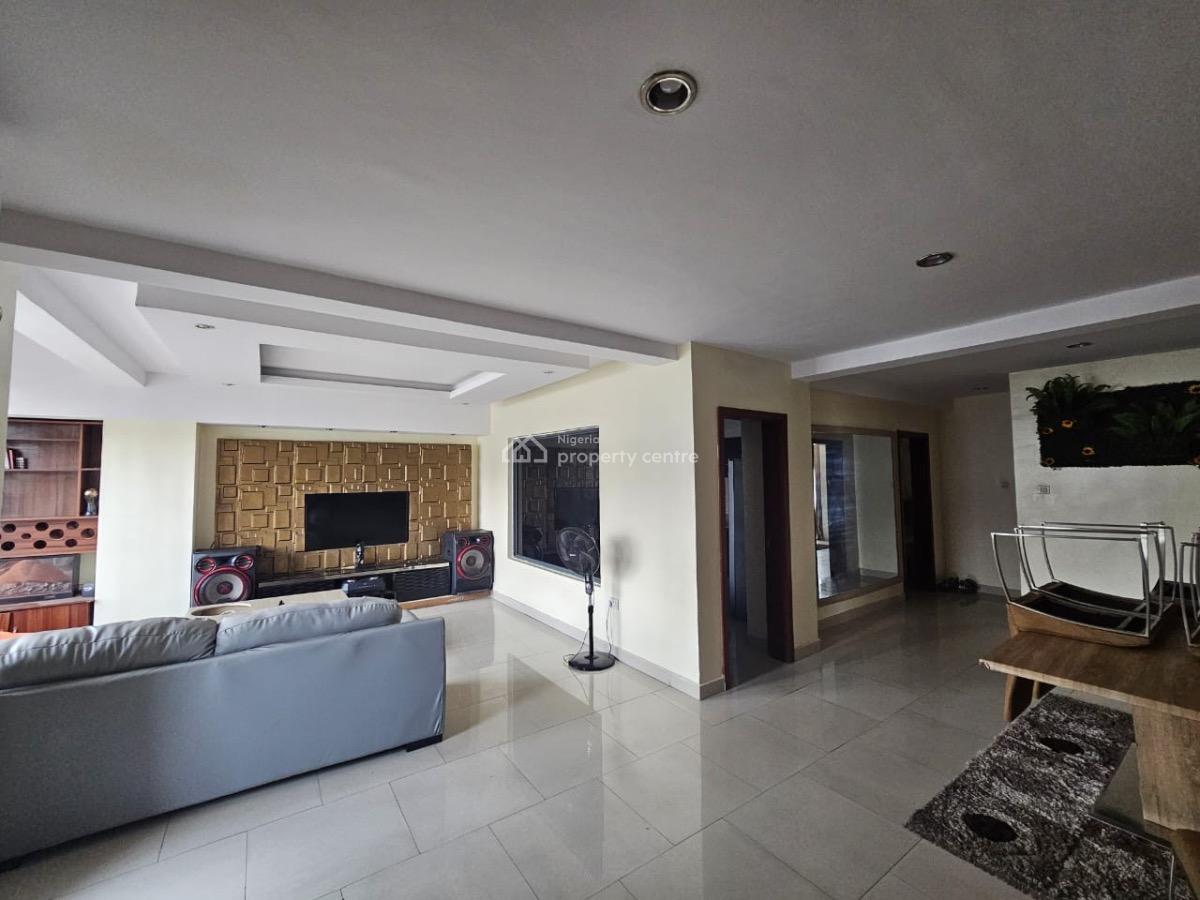 2 Bedroom Service Apartment with a Pool, Victoria Island (vi), Lagos, Block of Flats for Sale