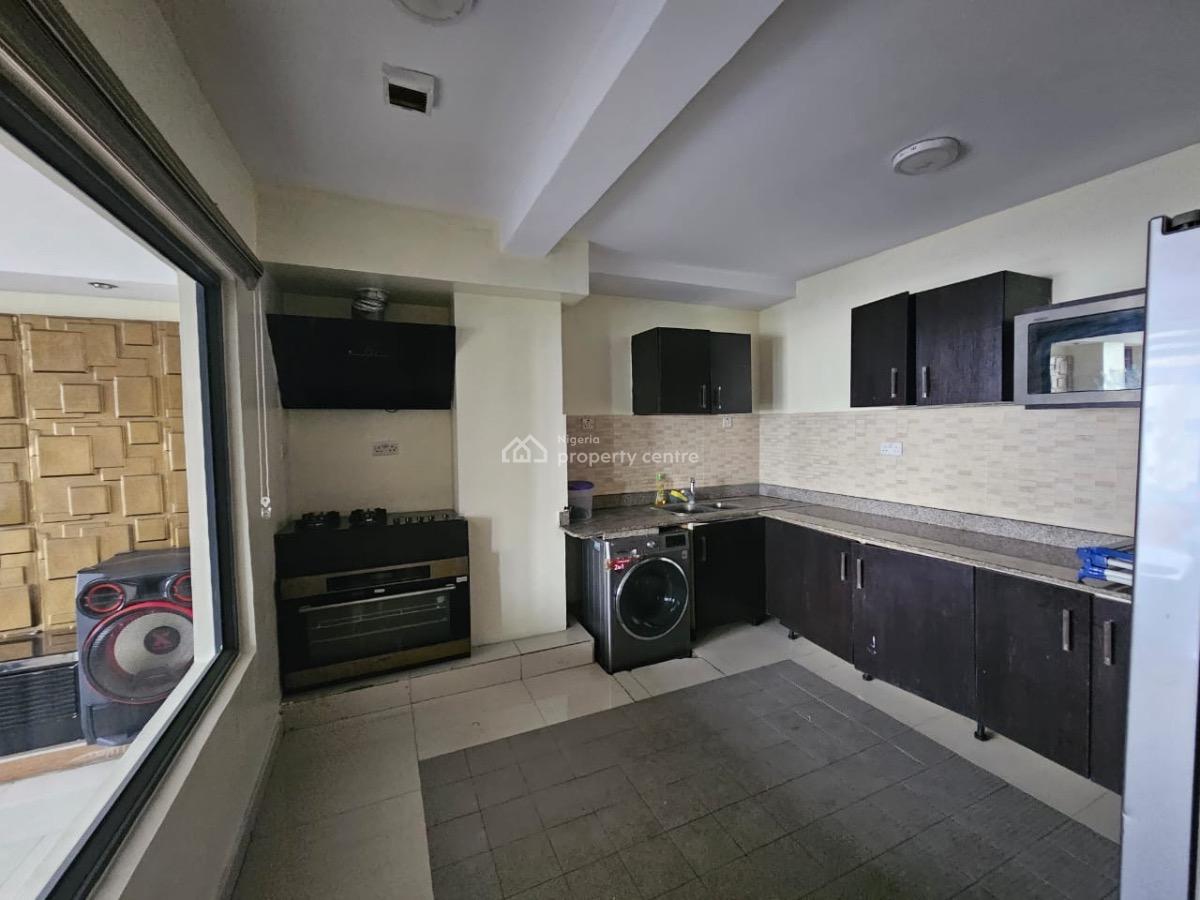 2 Bedroom Service Apartment with a Pool, Victoria Island (vi), Lagos, Block of Flats for Sale