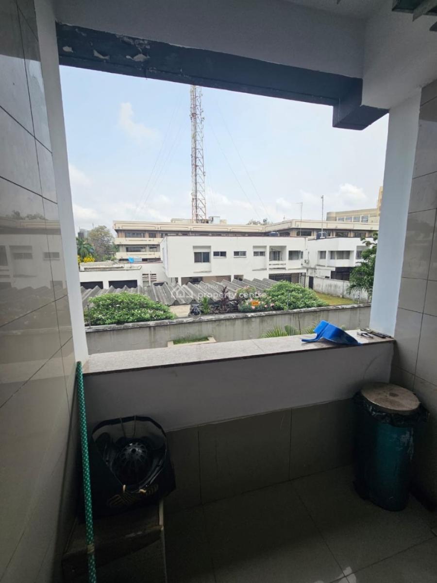 2 Bedroom Service Apartment with a Pool, Victoria Island (vi), Lagos, Block of Flats for Sale