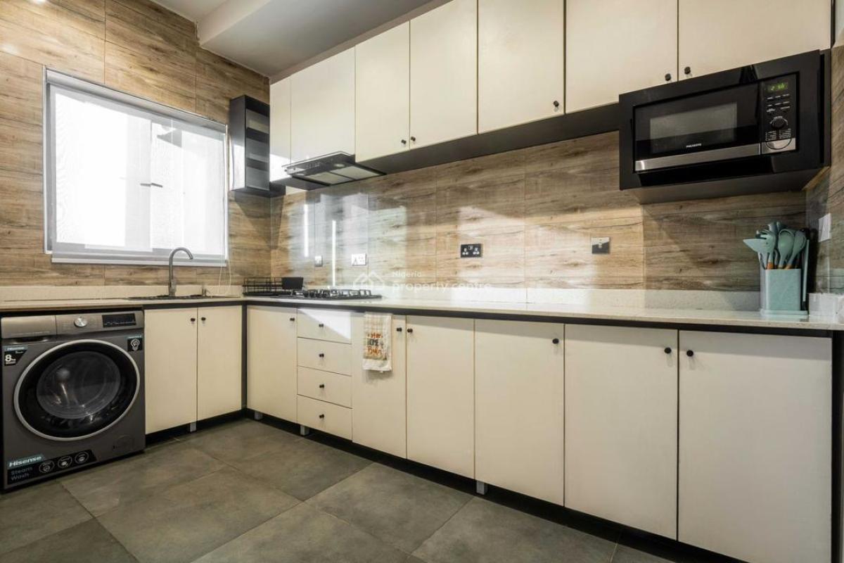 2 Bedroom Apartment, Lekki Phase 1, Lekki, Lagos, Flat / Apartment Short Let