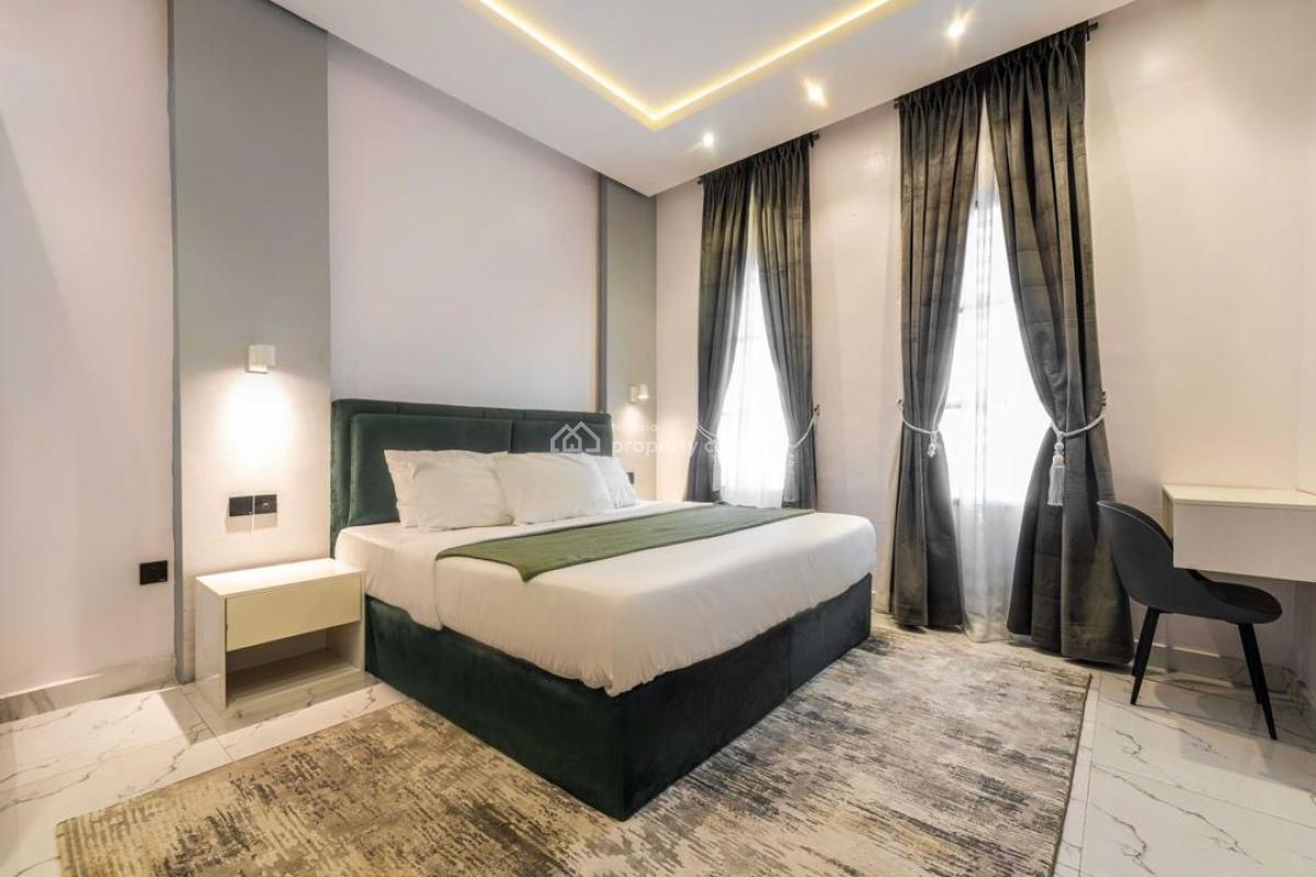 2 Bedroom Apartment, Lekki Phase 1, Lekki, Lagos, Flat / Apartment Short Let