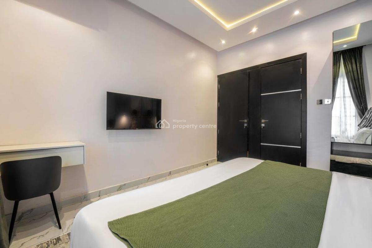 2 Bedroom Apartment, Lekki Phase 1, Lekki, Lagos, Flat / Apartment Short Let