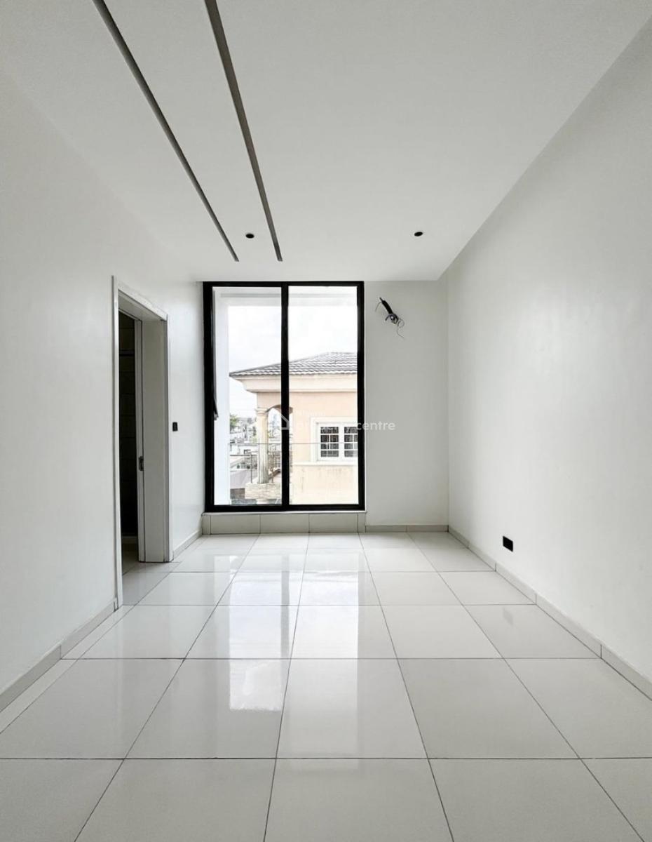 Luxurious and Executive 2 Bedroom Apartment, Lekki Phase 1, Lekki, Lagos, Flat / Apartment for Rent