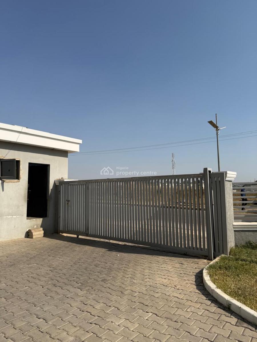 Luxury 3 Bedroom with Snooker, Airport Road, Lugbe District, Abuja, Flat / Apartment Short Let