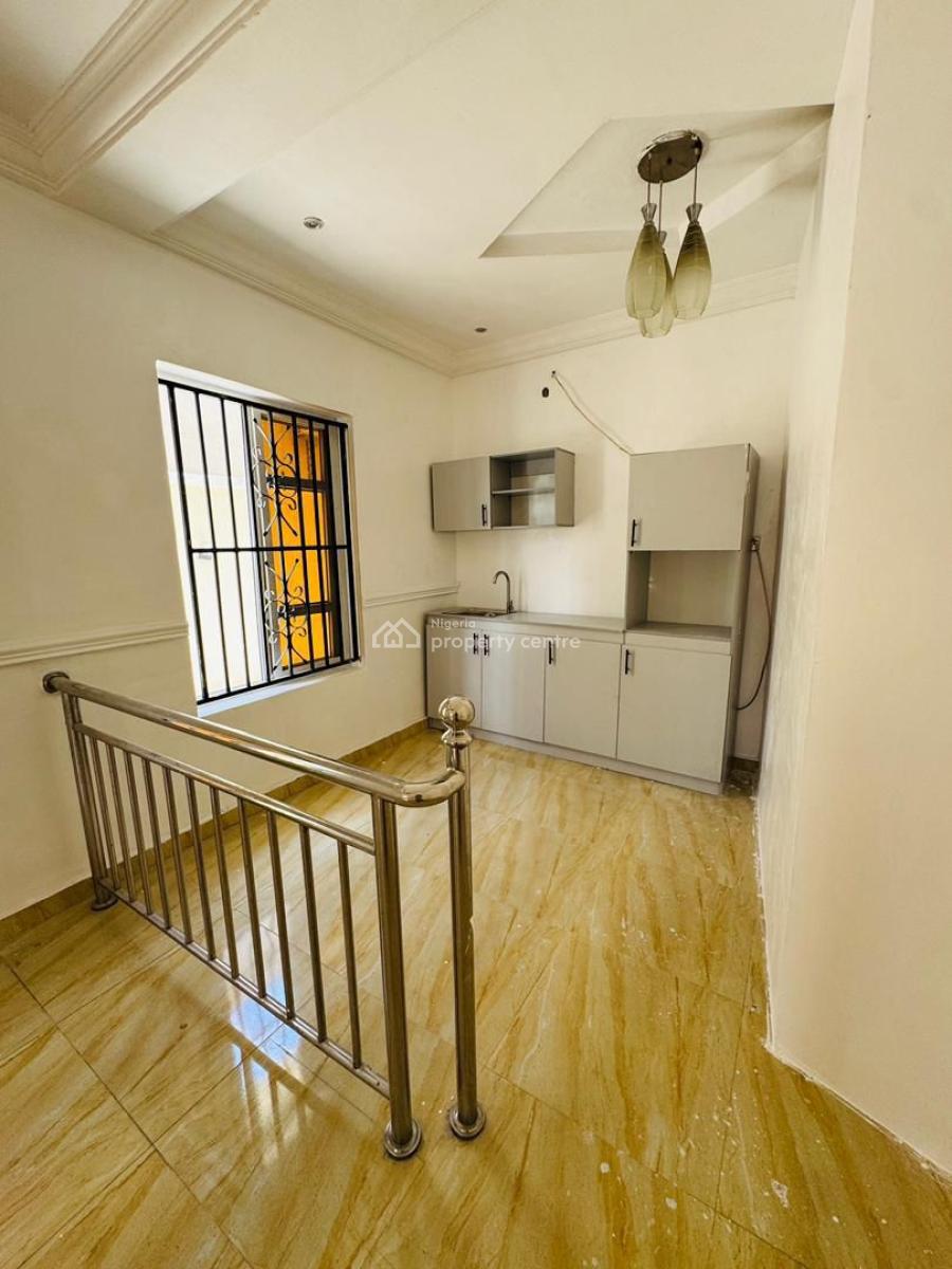 a Luxury Mini Flat, Chevron Estate, Lekki Phase 2, Lekki, Lagos, Mini Flat (room and Parlour) for Rent