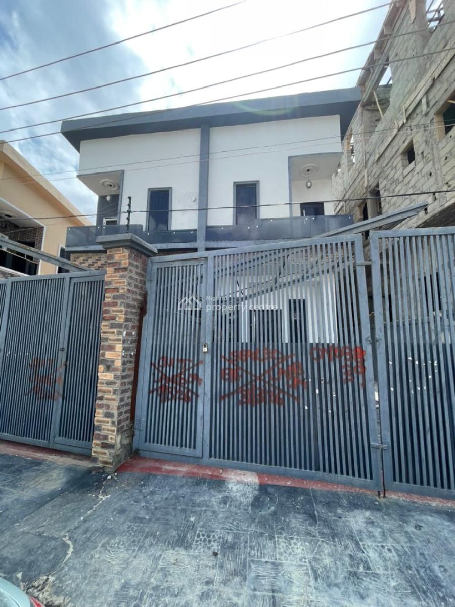 Nicely Built 4 Bedroom Semi Detached Duplex, Lekki County, Lekki Expressway, Lekki, Lagos, Semi-detached Duplex for Rent