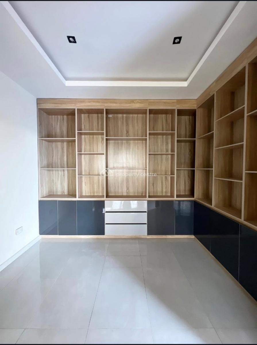 5 Bedroom House with So Much Space and Bq, Lekki, Ajah, Lagos, Detached Duplex for Sale