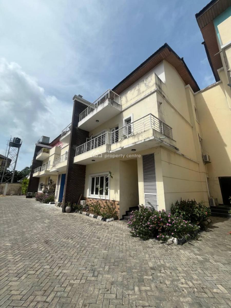 4 Bedroom Apartment  with Bq, Lekki Phase 1, Lekki, Lagos, Flat / Apartment for Rent