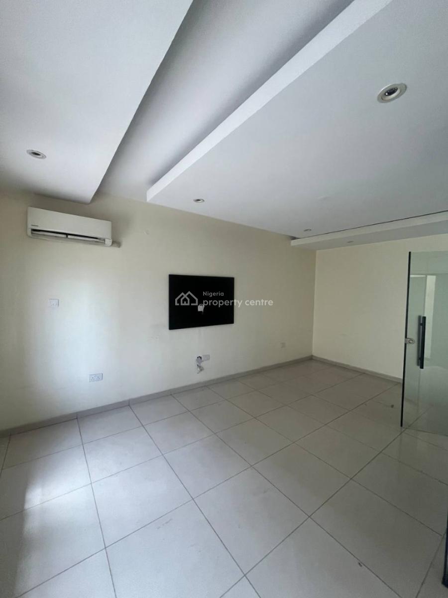 4 Bedroom Apartment  with Bq, Lekki Phase 1, Lekki, Lagos, Flat / Apartment for Rent