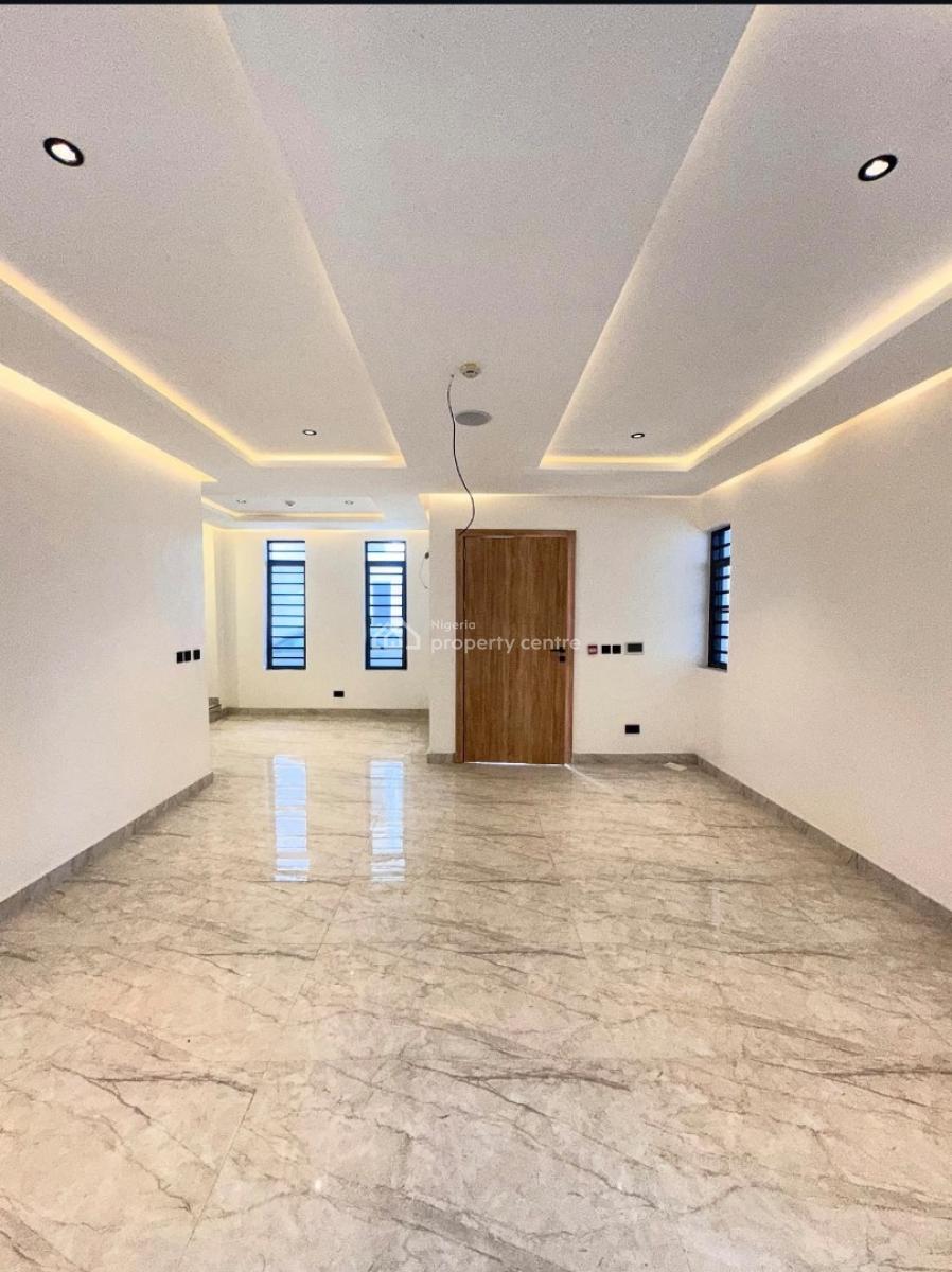 5 Bedroom Lovely Duplex with a Bq, Lekki Phase 1, Lekki, Lagos, Terraced Duplex for Sale