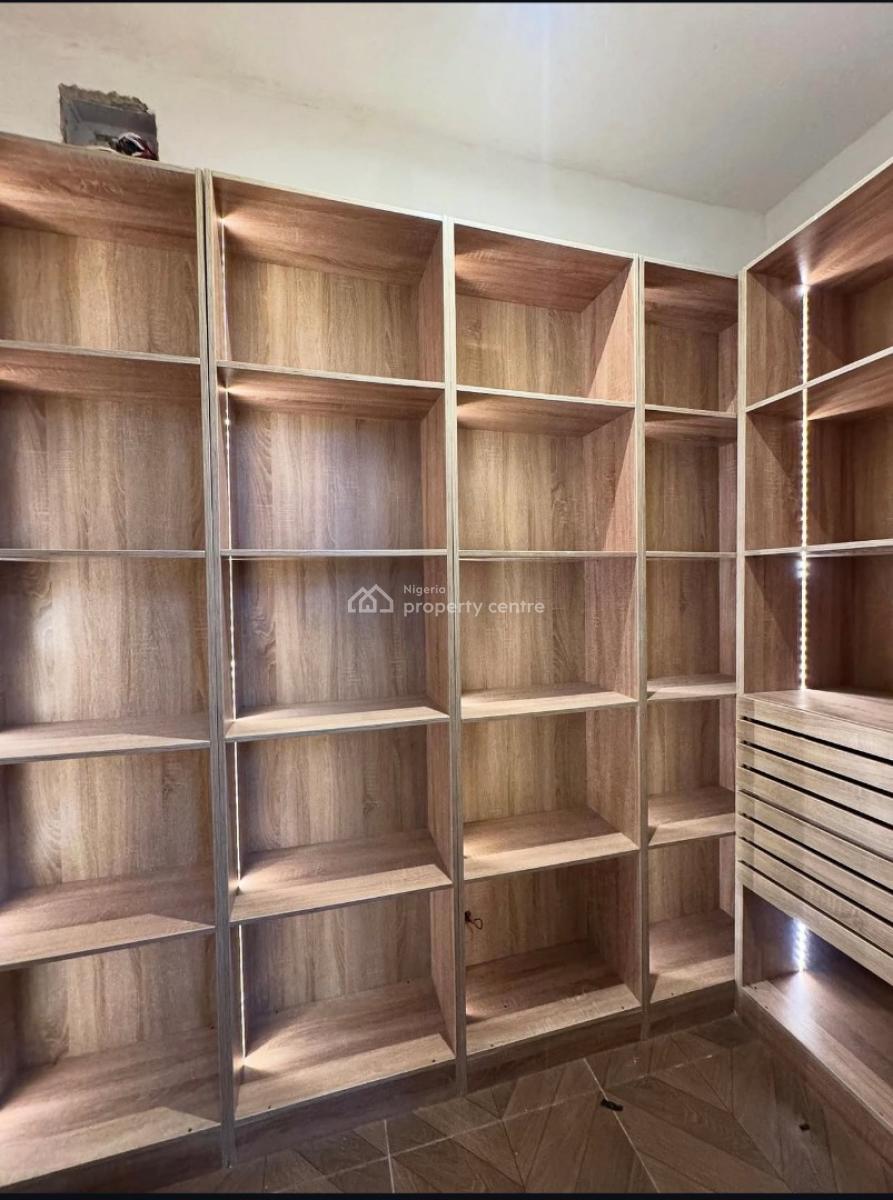 5 Bedroom Lovely Duplex with a Bq, Lekki Phase 1, Lekki, Lagos, Terraced Duplex for Sale