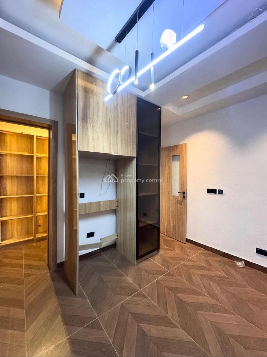 5 Bedroom Lovely Duplex with a Bq, Lekki Phase 1, Lekki, Lagos, Terraced Duplex for Sale