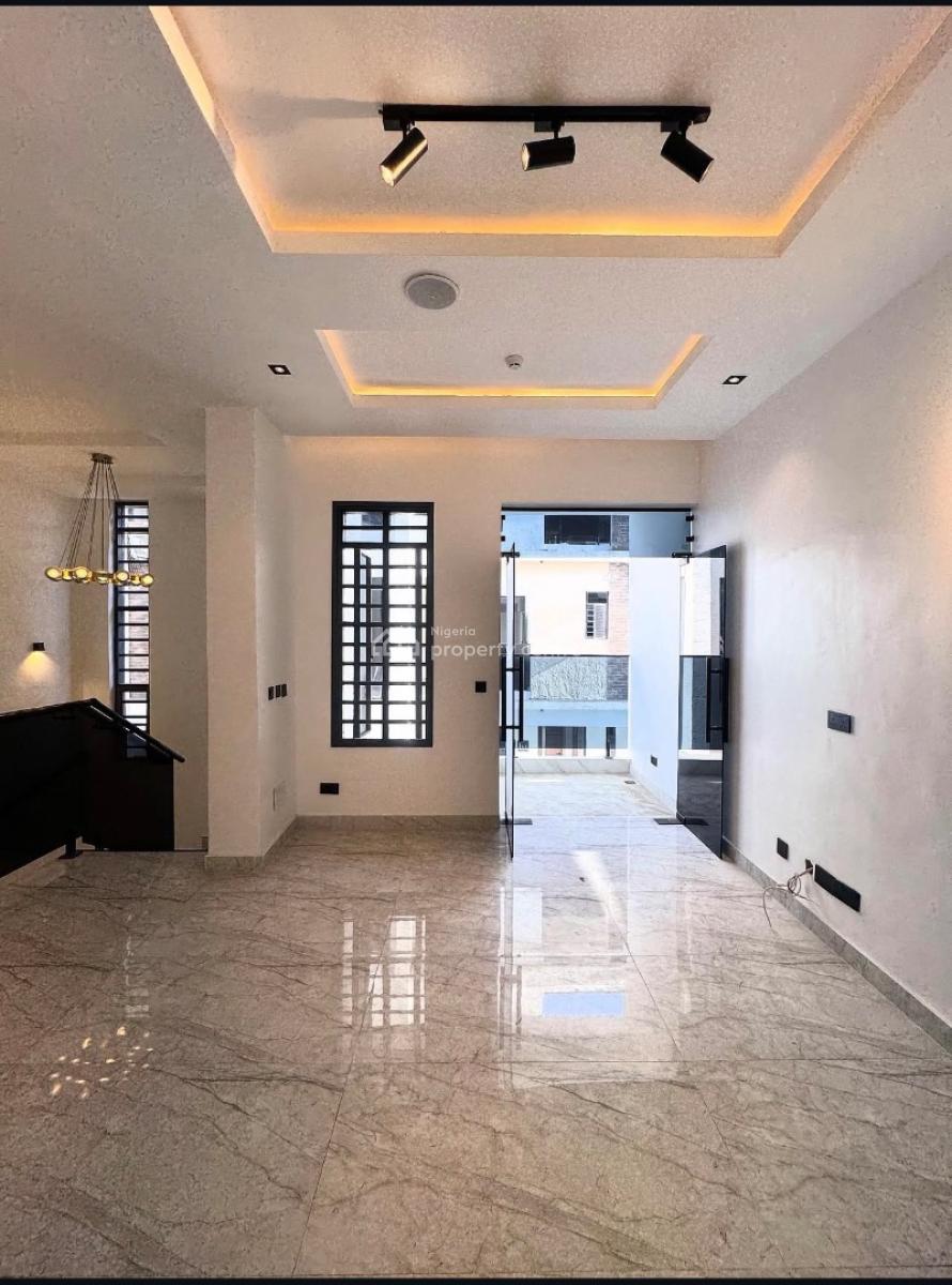 5 Bedroom Lovely Duplex with a Bq, Lekki Phase 1, Lekki, Lagos, Terraced Duplex for Sale
