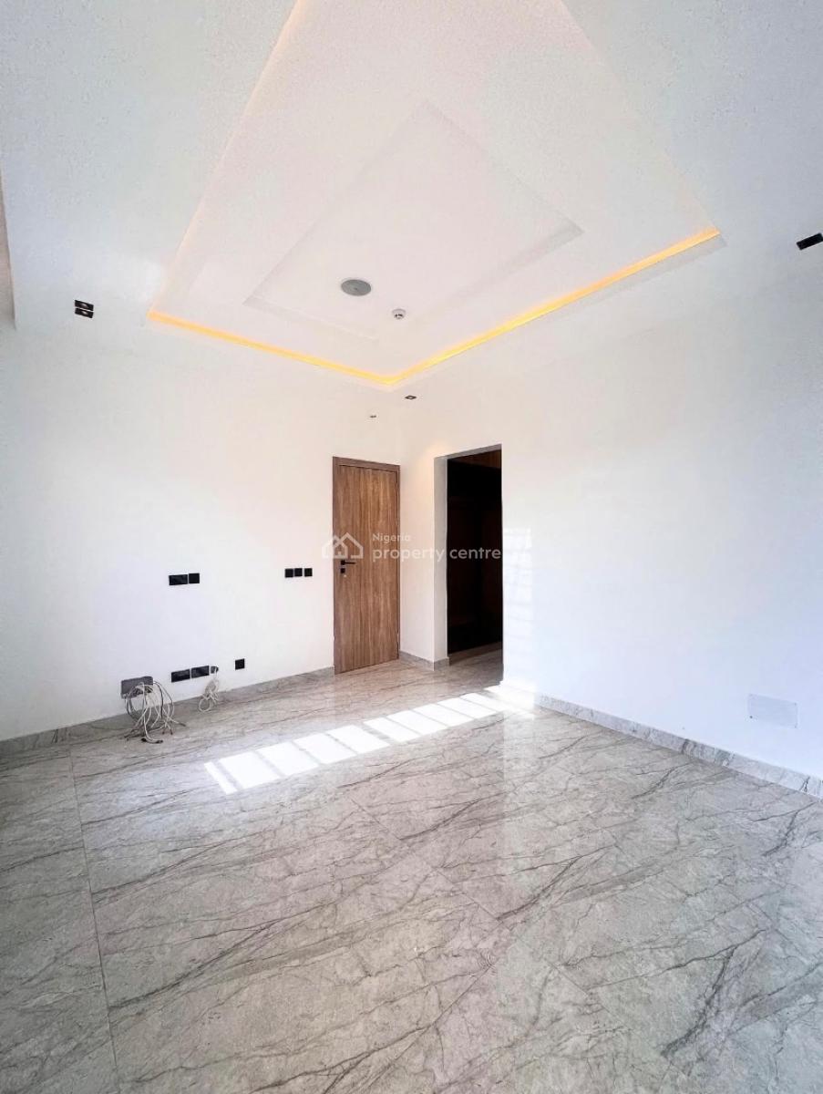 5 Bedroom Lovely Duplex with a Bq, Lekki Phase 1, Lekki, Lagos, Terraced Duplex for Sale