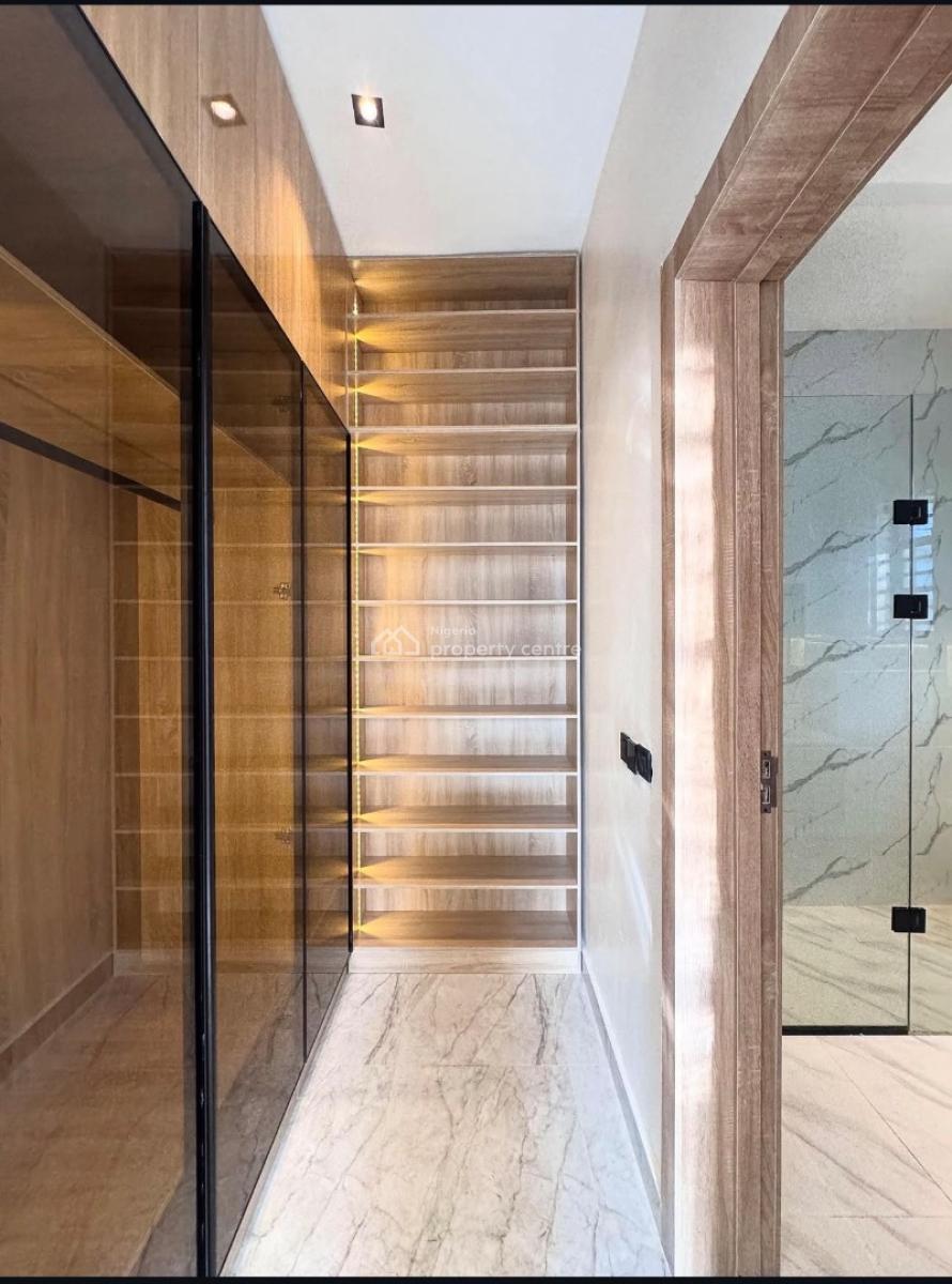 5 Bedroom Lovely Duplex with a Bq, Lekki Phase 1, Lekki, Lagos, Terraced Duplex for Sale