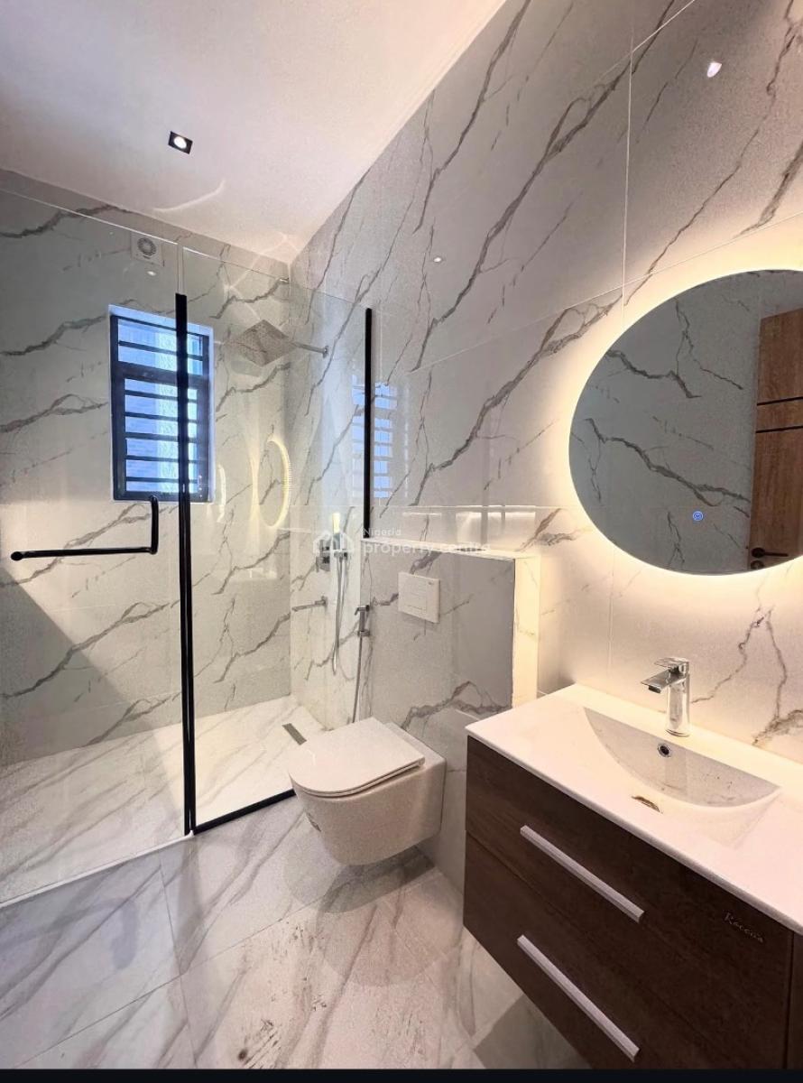 5 Bedroom Lovely Duplex with a Bq, Lekki Phase 1, Lekki, Lagos, Terraced Duplex for Sale