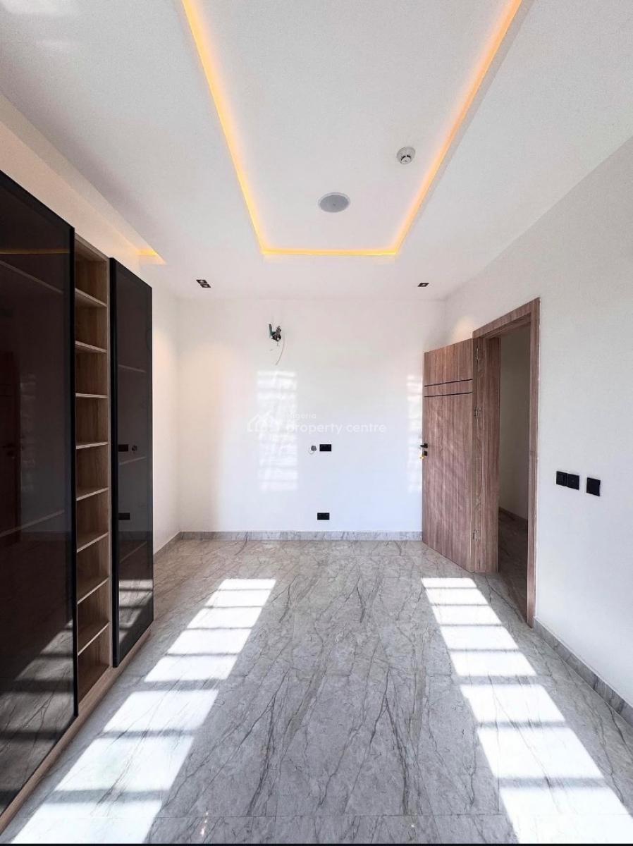 5 Bedroom Lovely Duplex with a Bq, Lekki Phase 1, Lekki, Lagos, Terraced Duplex for Sale