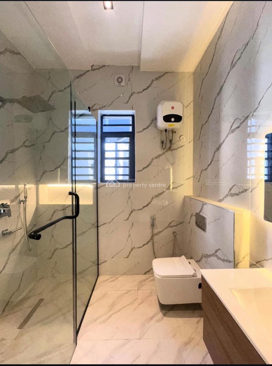 5 Bedroom Lovely Duplex with a Bq, Lekki Phase 1, Lekki, Lagos, Terraced Duplex for Sale