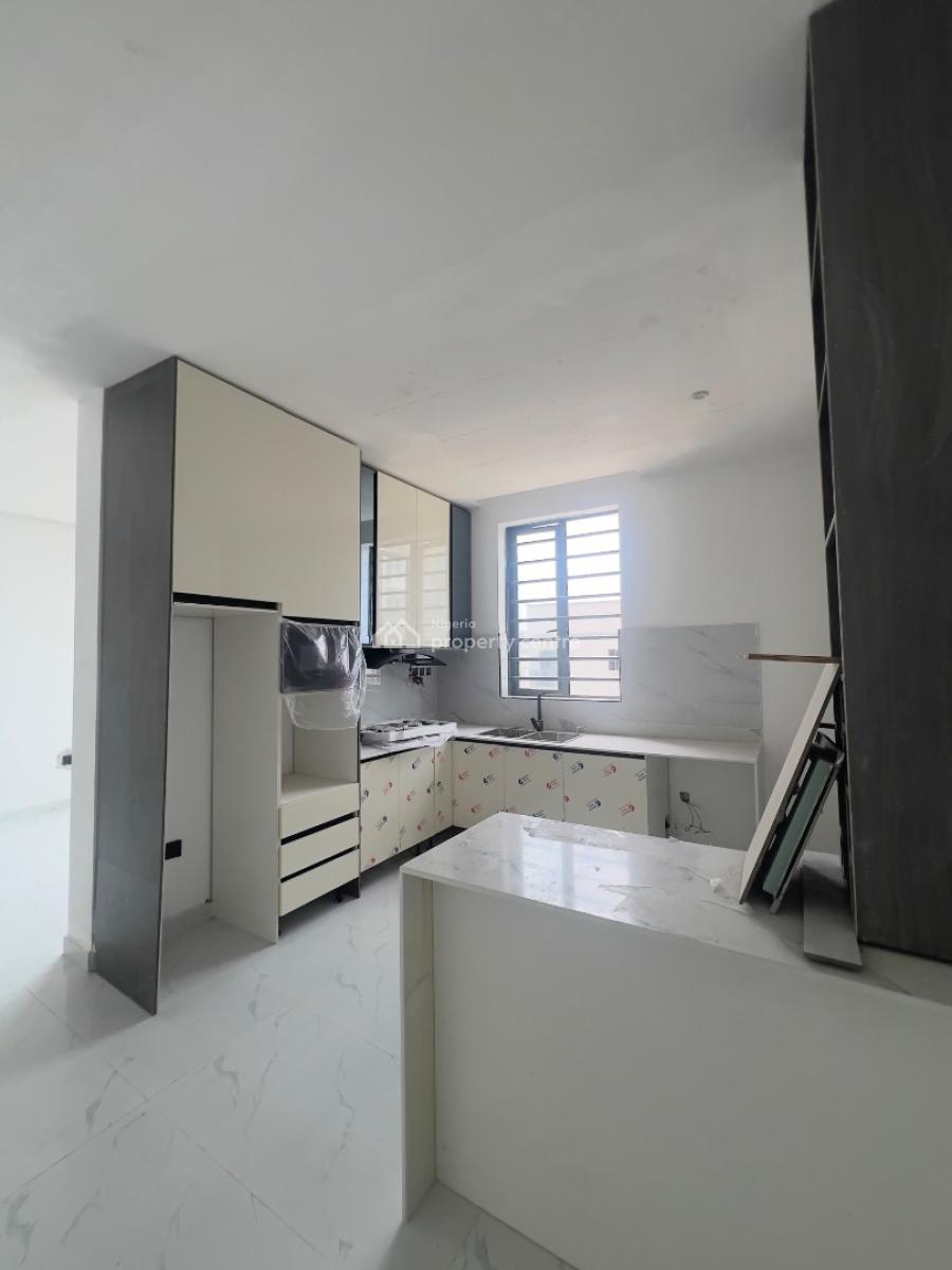 3 Bedroom Apartment with Elevator,gym ,pool, Lekki Phase 1, Lekki, Lagos, Flat / Apartment for Sale