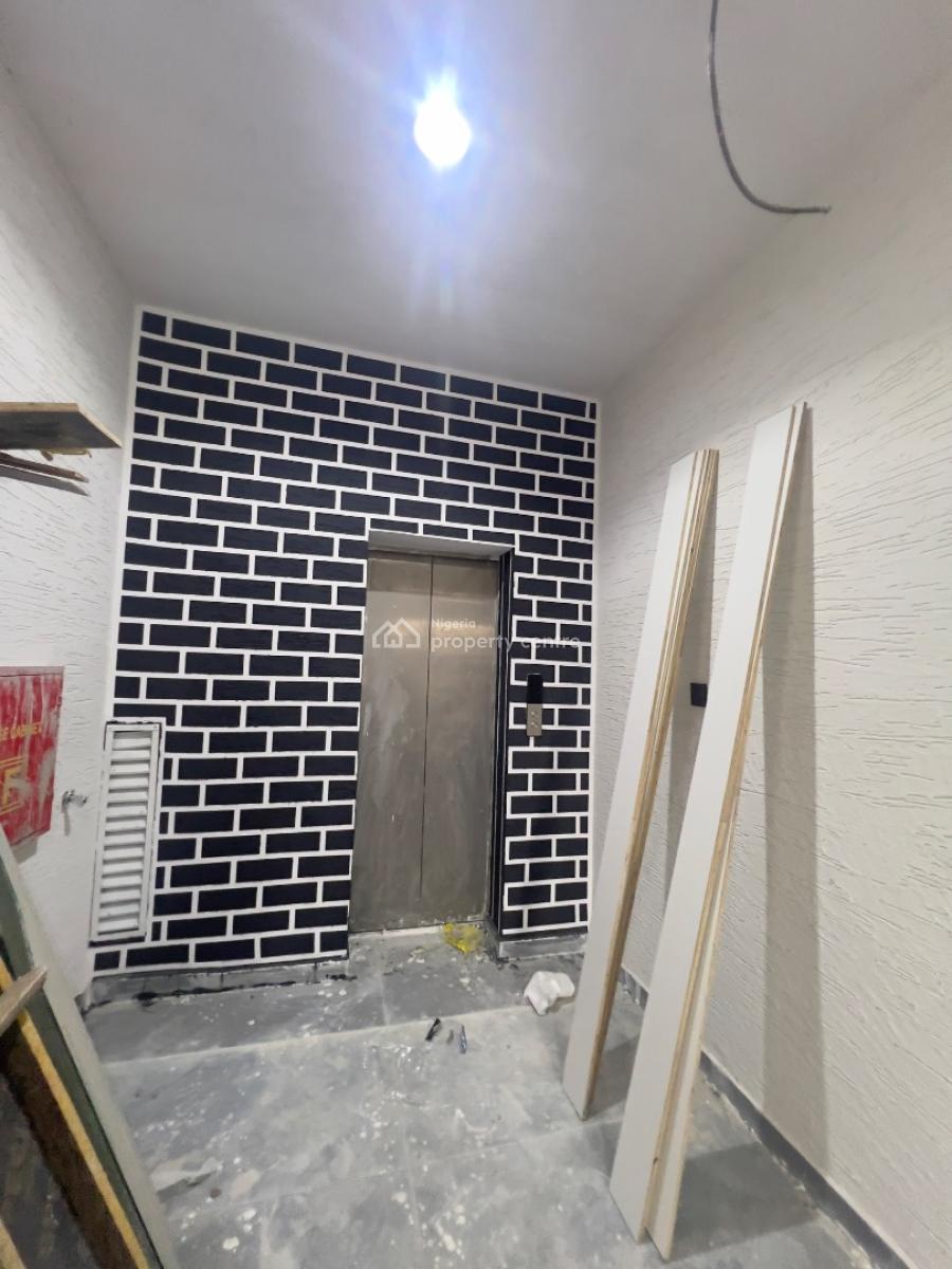 3 Bedroom Apartment with Elevator,gym ,pool, Lekki Phase 1, Lekki, Lagos, Flat / Apartment for Sale