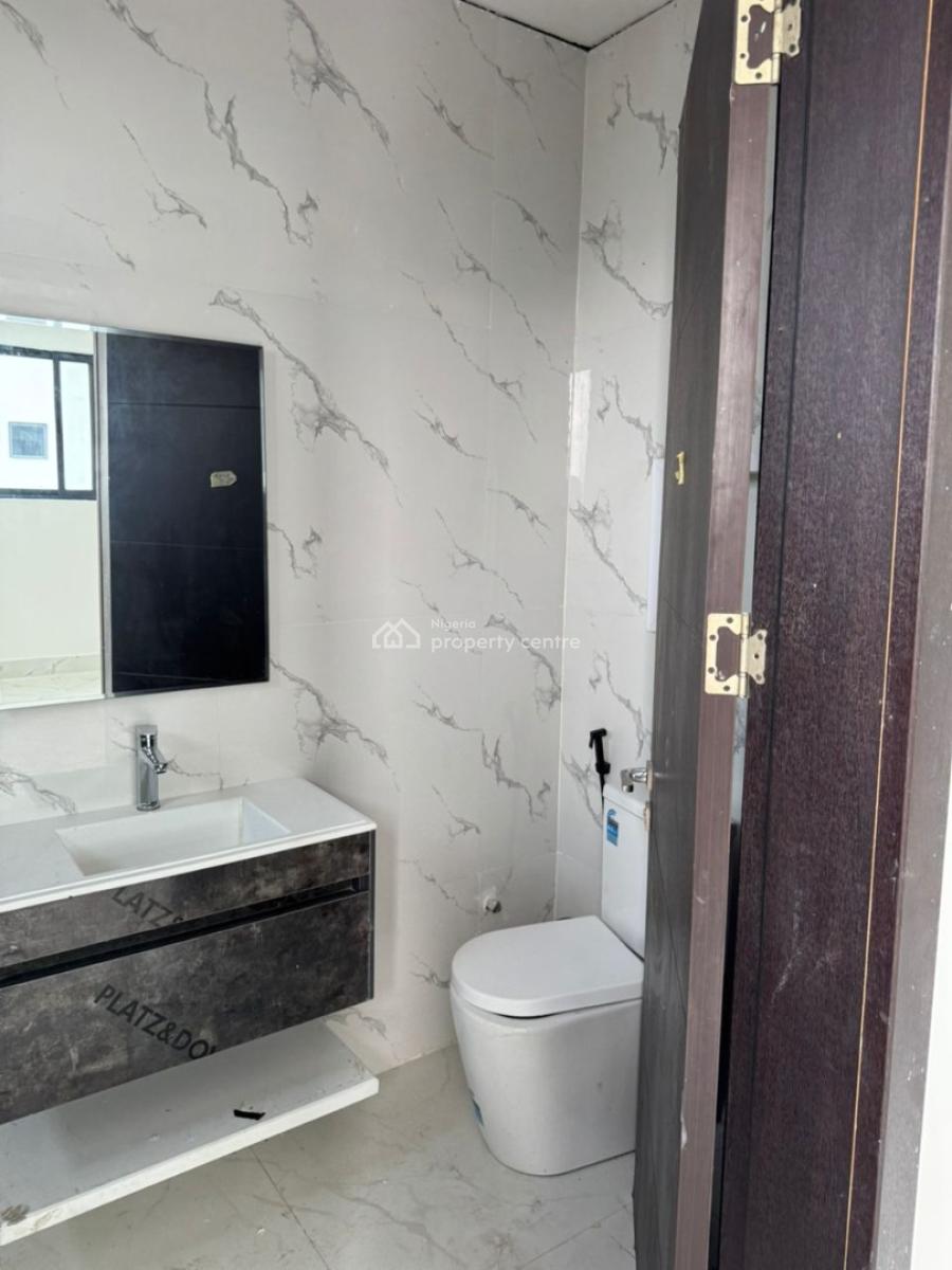 Exclusive 4 Bedroom Maisonette with a Room Bq, Banana Island, Ikoyi, Lagos, House for Sale