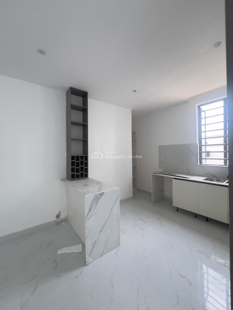 Newly Built 2 Bedroom Apartment with Elevators,gym &pool, Lekki Phase 1, Lekki, Lagos, Flat / Apartment for Sale