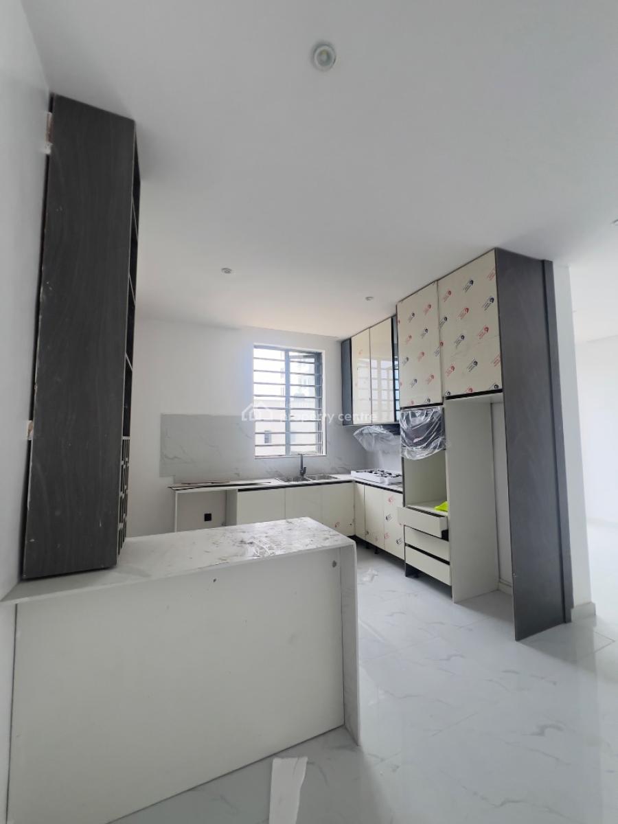 Newly Built 2 Bedroom Apartment with Elevators,gym &pool, Lekki Phase 1, Lekki, Lagos, Flat / Apartment for Sale