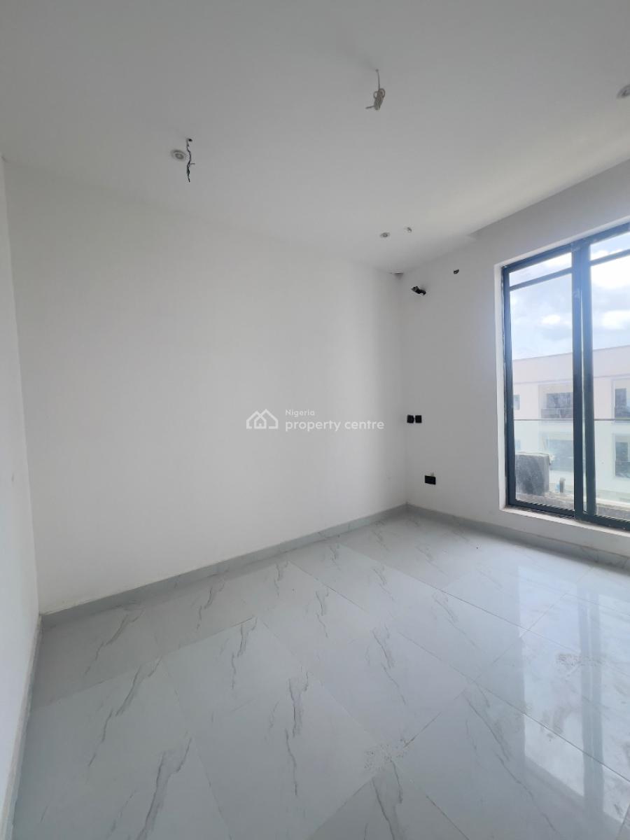 Newly Built 2 Bedroom Apartment with Elevators,gym &pool, Lekki Phase 1, Lekki, Lagos, Flat / Apartment for Sale