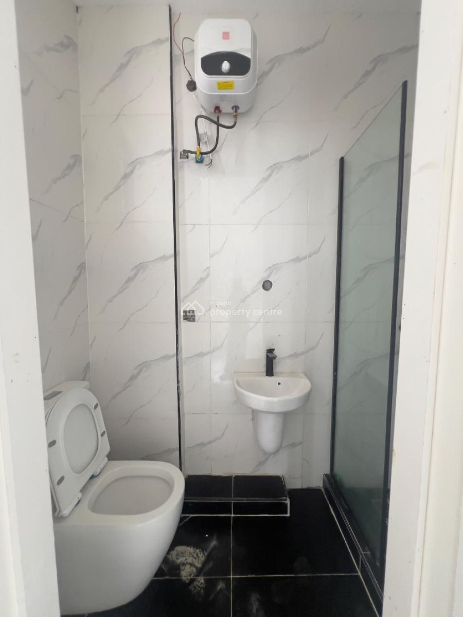 Newly Built 2 Bedroom Apartment with Elevators,gym &pool, Lekki Phase 1, Lekki, Lagos, Flat / Apartment for Sale