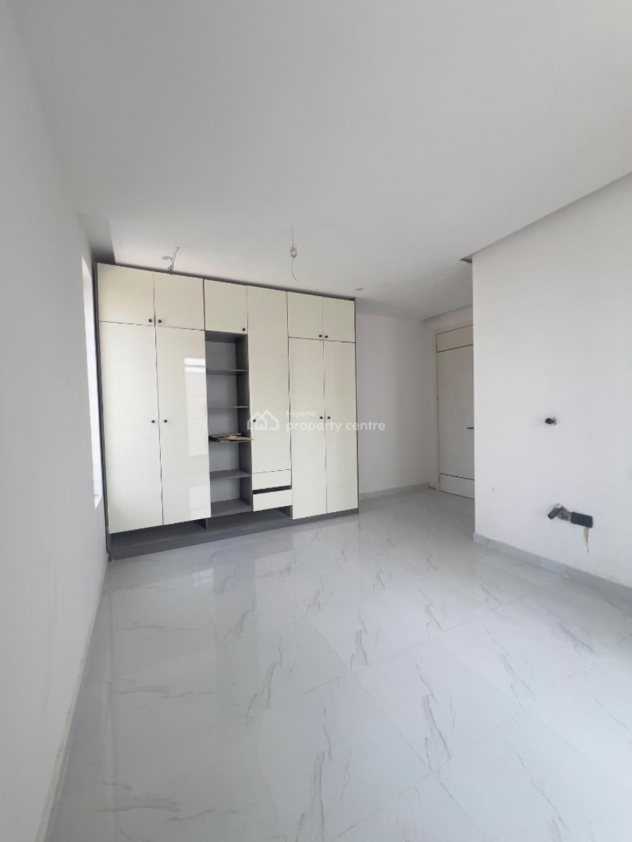 Newly Built 2 Bedroom Apartment with Elevators,gym &pool, Lekki Phase 1, Lekki, Lagos, Flat / Apartment for Sale