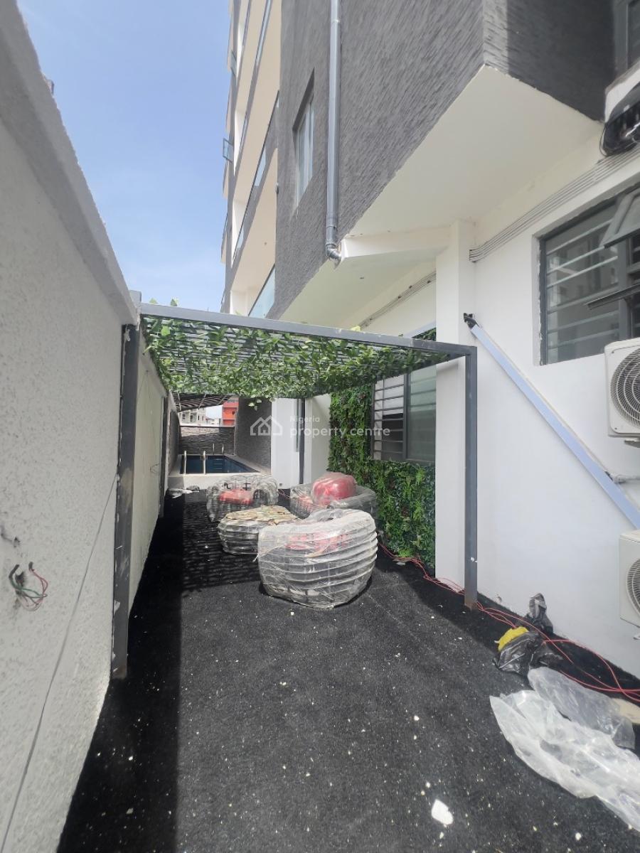 Newly Built 2 Bedroom Apartment with Elevators,gym &pool, Lekki Phase 1, Lekki, Lagos, Flat / Apartment for Sale