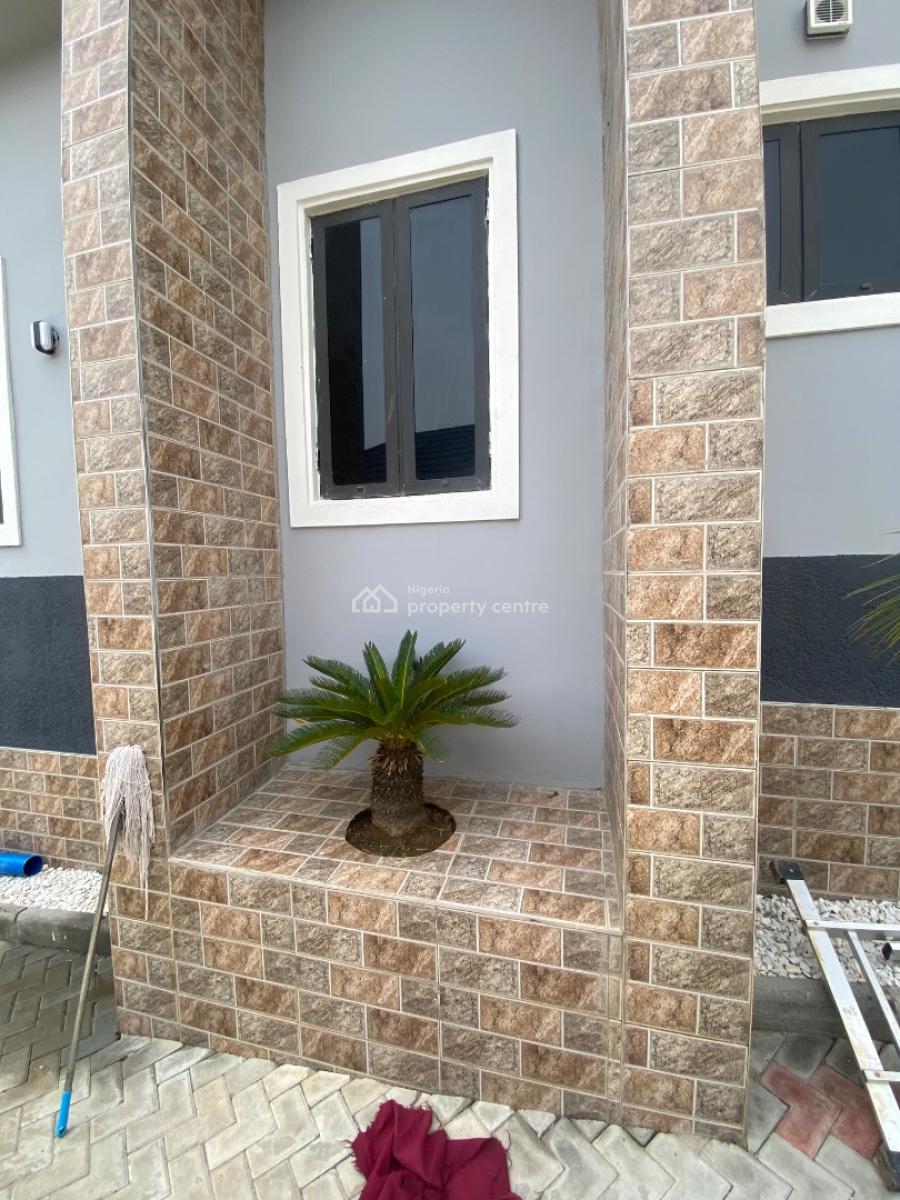 Standard 2 Bedroom Apartment, Nnpc Estate Life Camp, Life Camp, Abuja, Flat / Apartment for Rent