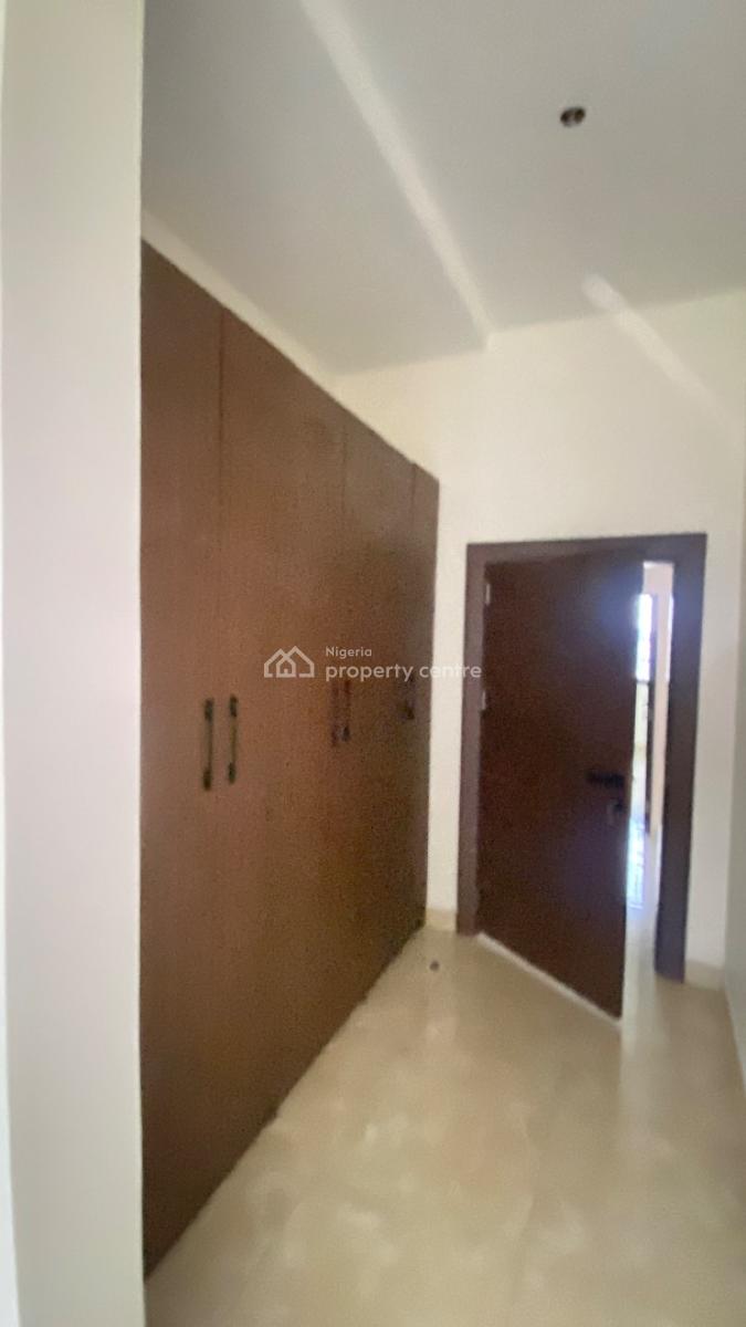 Standard 2 Bedroom Apartment, Nnpc Estate Life Camp, Life Camp, Abuja, Flat / Apartment for Rent