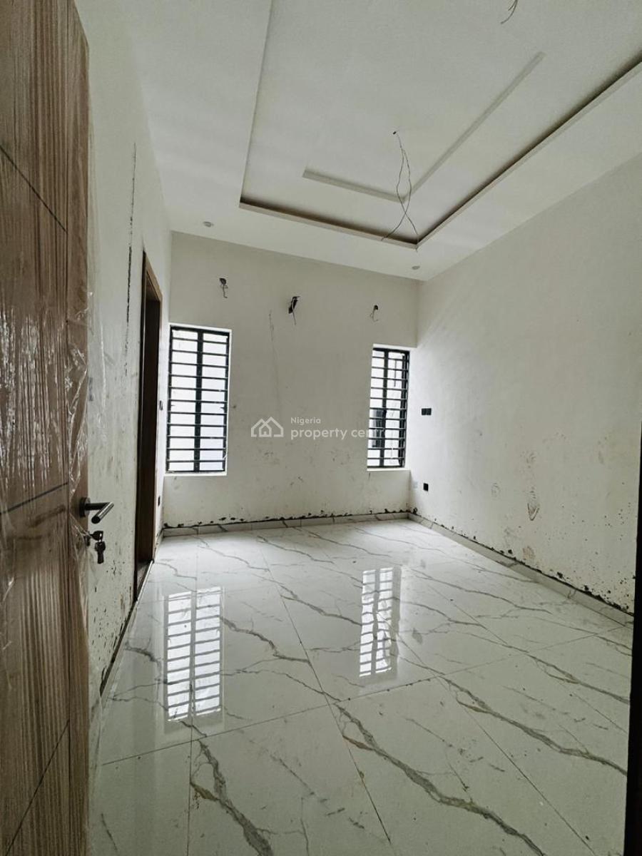 Spacious 3 Bedroom Semi Detached Plus Bq, Gra, Magodo, Lagos, Semi-detached Duplex for Sale