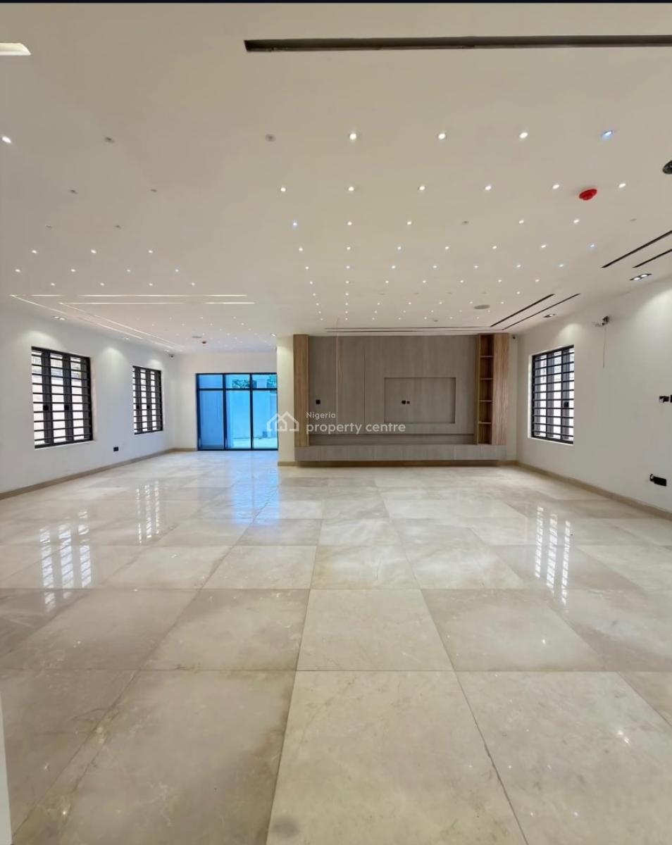 7 Bedroom   Spacious House with a Bq, Ikeja Gra, Ikeja, Lagos, Detached Duplex for Sale