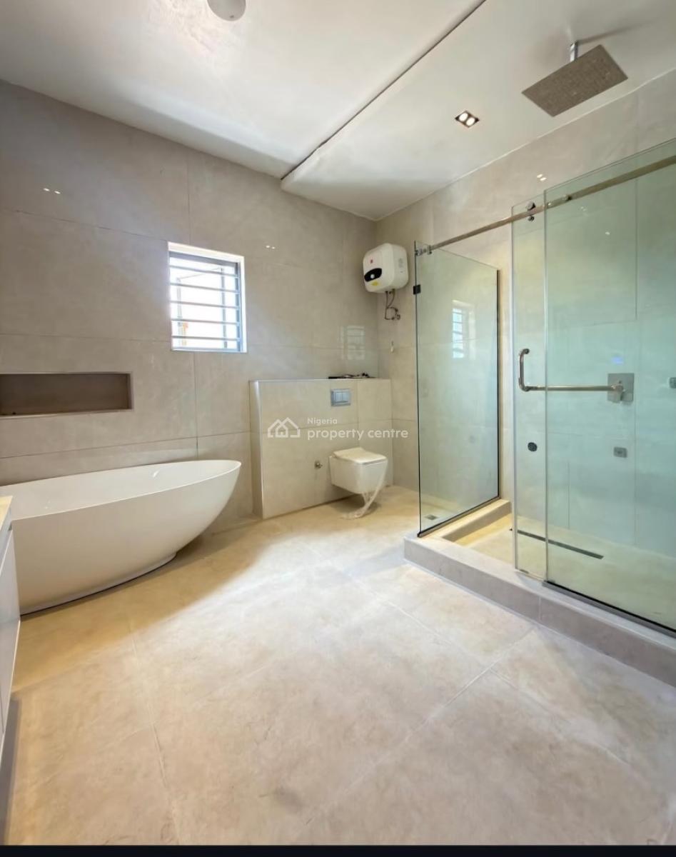 7 Bedroom   Spacious House with a Bq, Ikeja Gra, Ikeja, Lagos, Detached Duplex for Sale