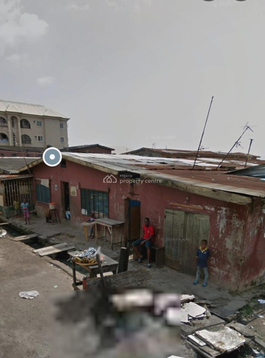 Bungalow on a Full Plot, Surulere, Lagos, Block of Flats for Sale