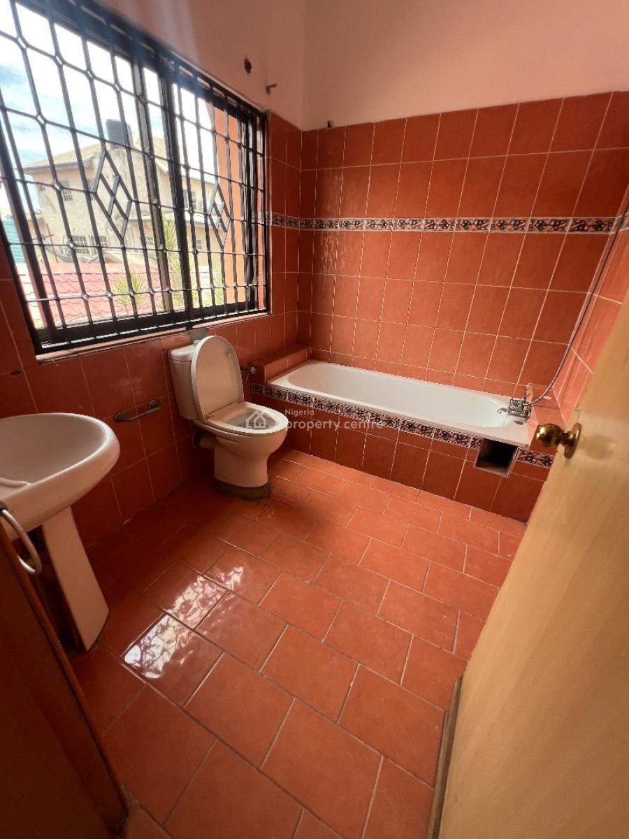 Spacious 4bedroom Semi Detached House with Bq at Lekki Phase 1, Off Admiralty Way Lekki Phase 1 Lekki Lagos, Lekki Phase 1, Lekki, Lagos, Semi-detached Duplex for Rent