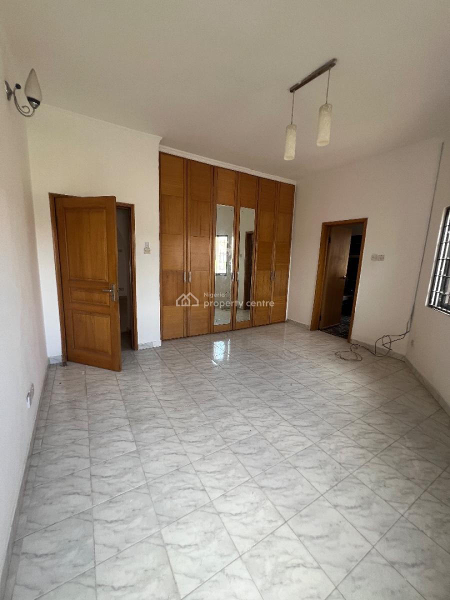 Spacious 4bedroom Semi Detached House with Bq at Lekki Phase 1, Off Admiralty Way Lekki Phase 1 Lekki Lagos, Lekki Phase 1, Lekki, Lagos, Semi-detached Duplex for Rent